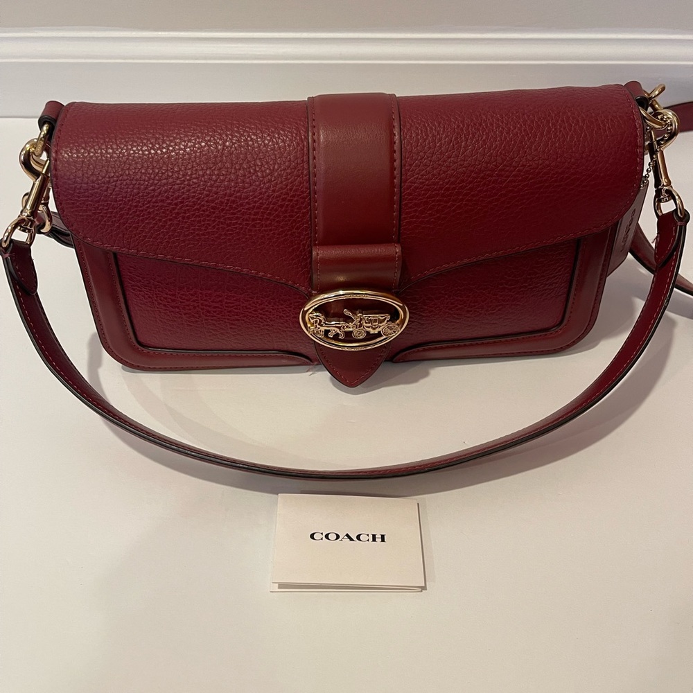 Genuine Georgie Coach bag, lightly used, looks brand new 100% original
